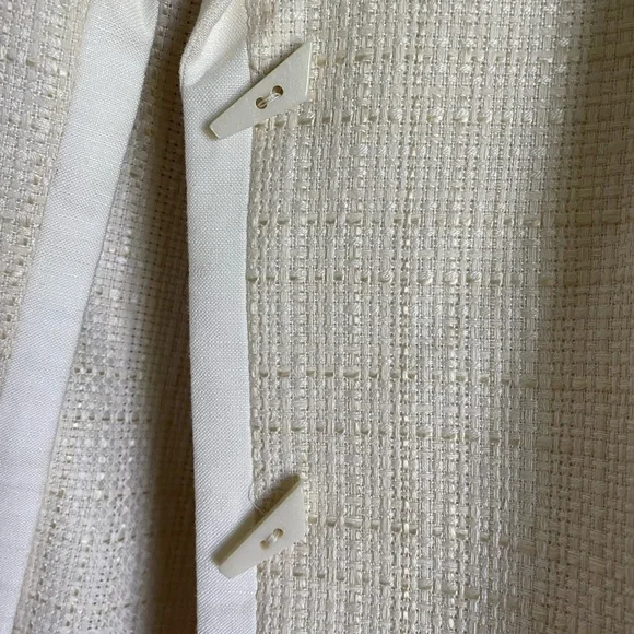 Le Suit Cream Skirt and Blazer Suit - Picture 3 of 5